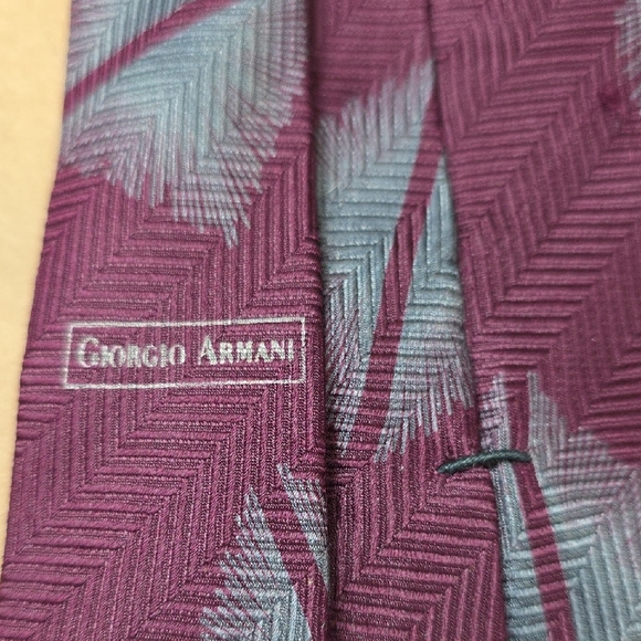 Vintage Giorgio Armani Geometric  Tie in Burgundy and Gray - Picture 3 of 5